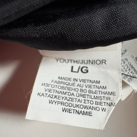 North face gloves-youth - Picture 3 of 3